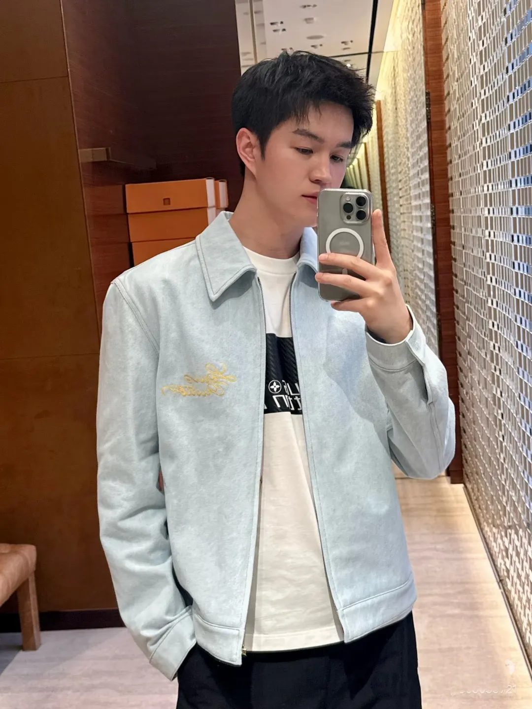 Louis Vuitton/Louis Vuitton Blooming floral embroidered denim jacket